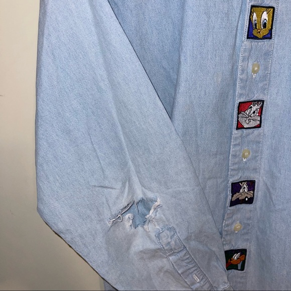 Looney tunes button up - Picture 3 of 6